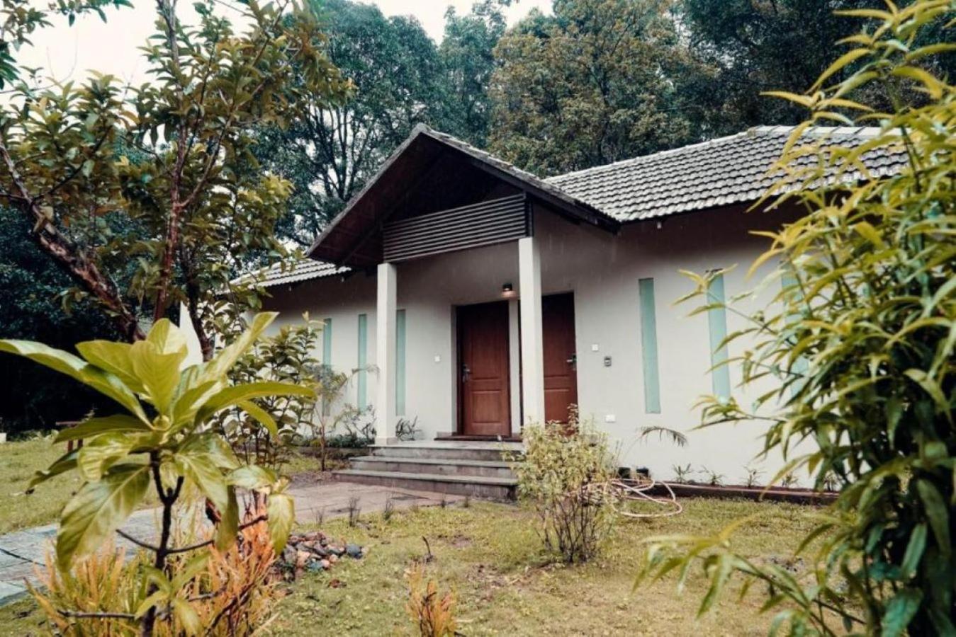 Abad Brookside Wayanad Hotell Vythiri Exteriör bild