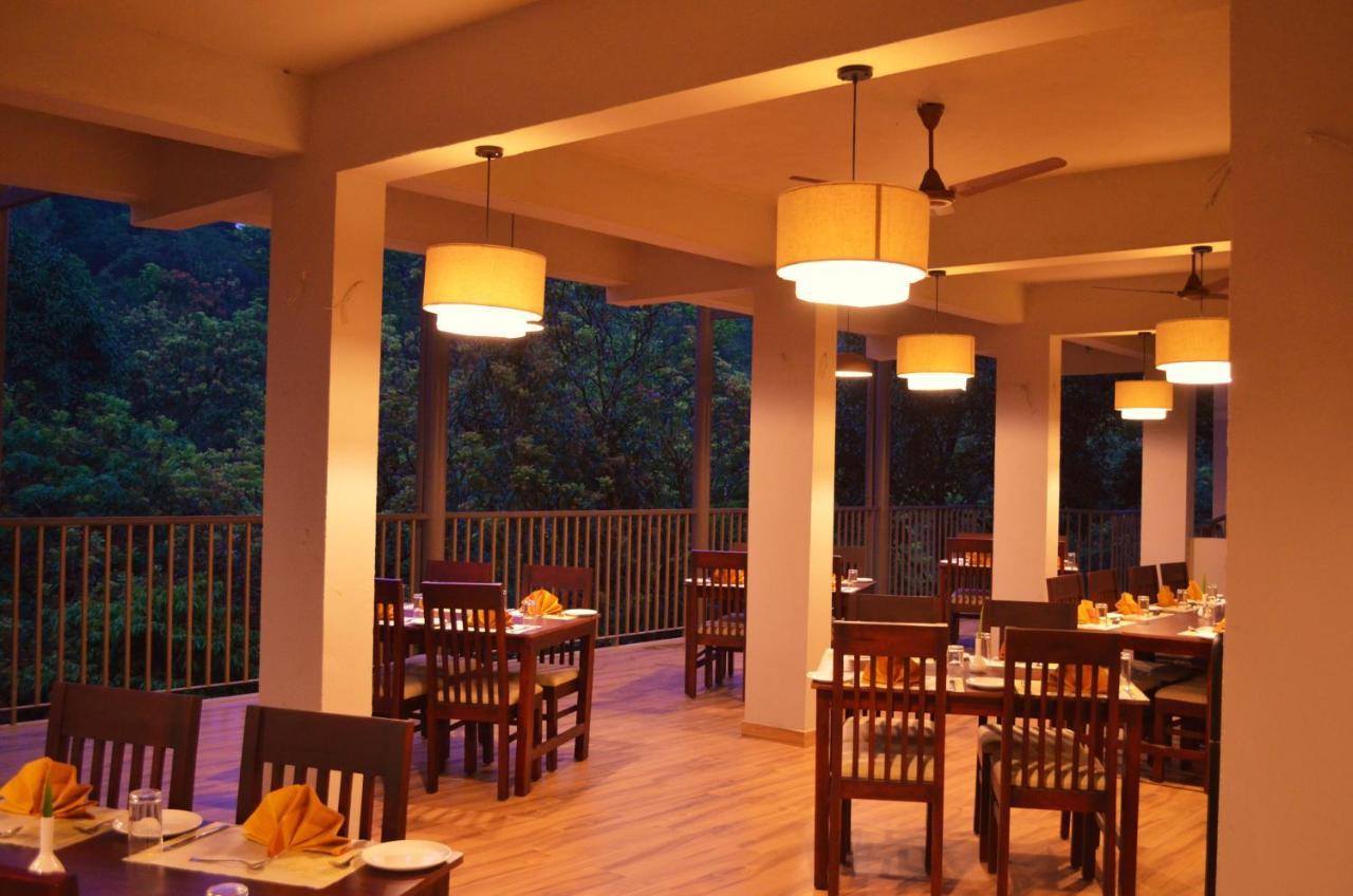 Abad Brookside Wayanad Hotell Vythiri Exteriör bild